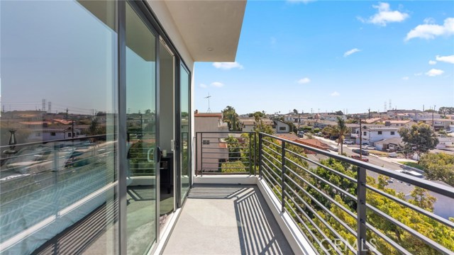 1700 Carlson Ln, Redondo Beach, California 90278, 3 Bedrooms Bedrooms, ,3 BathroomsBathrooms,Residential,Sold,Carlson Ln,PV20186128