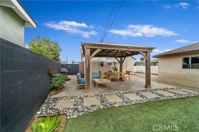 3 Bed Home for Sale in County - Los Angeles, California
