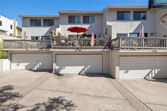 2109 Clark Lane, Redondo Beach, California 90278, 3 Bedrooms Bedrooms, ,3 BathroomsBathrooms,Residential,Sold,Clark,SB21030840