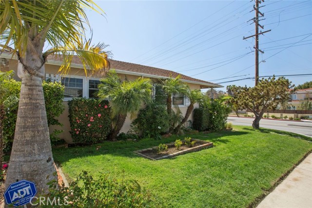 1900 Gates Avenue, Redondo Beach, California 90278, 3 Bedrooms Bedrooms, ,1 BathroomBathrooms,Residential,Sold,Gates,SB17065989