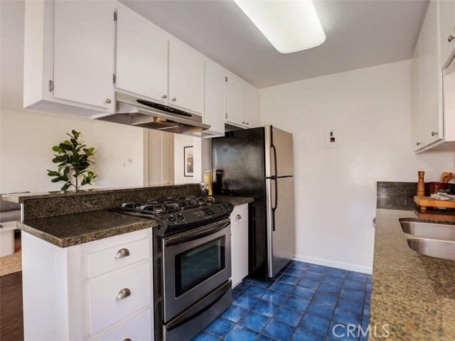 1720 Ardmore Avenue, Hermosa Beach, California 90254, 1 Bedroom Bedrooms, ,1 BathroomBathrooms,Residential,Sold,Ardmore,SB18284838