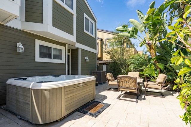 202 Helberta Avenue, Redondo Beach, California 90277, 3 Bedrooms Bedrooms, ,2 BathroomsBathrooms,Residential,Sold,Helberta,SB20063398