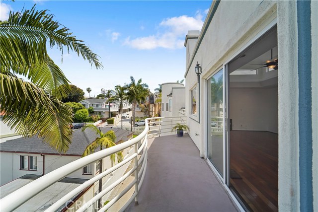 1921 Mathews Avenue, Redondo Beach, California 90278, 3 Bedrooms Bedrooms, ,3 BathroomsBathrooms,Residential,Sold,Mathews,PW20103972