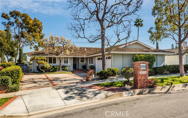 26206 Grayslake Road, Rancho Palos Verdes, California 90275, 4 Bedrooms Bedrooms, ,2 BathroomsBathrooms,Residential,Sold,Grayslake,PV19041367