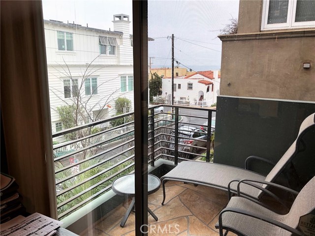 405 33rd Street, Manhattan Beach, California 90266, 3 Bedrooms Bedrooms, ,3 BathroomsBathrooms,Residential,Sold,33rd,SB19022644