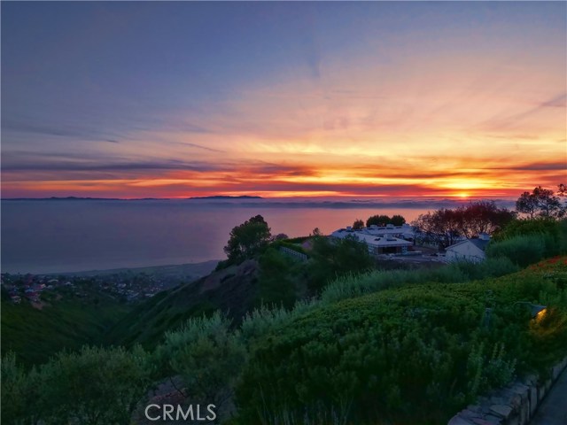 83 Crest Road, Rolling Hills, California 90274, 5 Bedrooms Bedrooms, ,2 BathroomsBathrooms,Residential,Sold,Crest,PV20193109