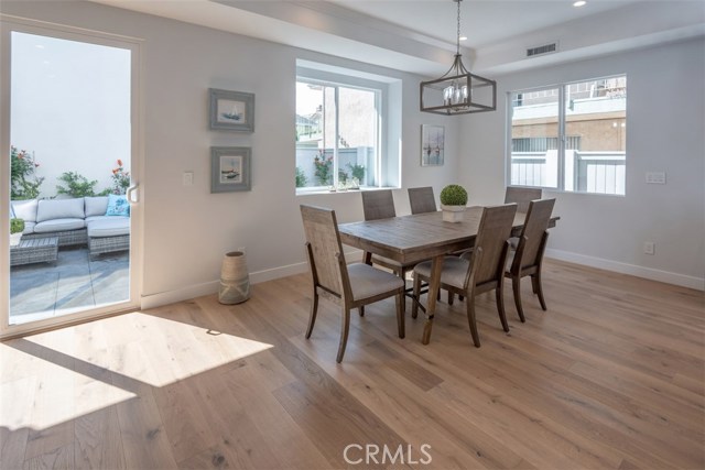 2410 Huntington Lane, Redondo Beach, California 90278, 4 Bedrooms Bedrooms, ,3 BathroomsBathrooms,Residential,Sold,Huntington,PV18242056
