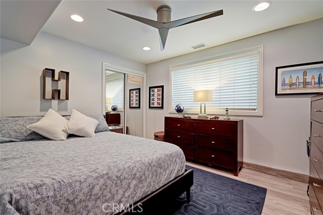 300 28th Street, Hermosa Beach, California 90254, 4 Bedrooms Bedrooms, ,4 BathroomsBathrooms,Residential,Sold,28th,SB18066666