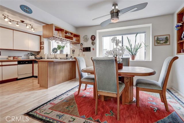 2501 Grant Avenue, Redondo Beach, California 90278, 3 Bedrooms Bedrooms, ,2 BathroomsBathrooms,Residential,Sold,Grant,SB19107717