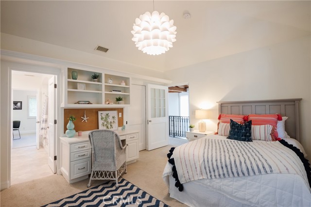 587 26th Street, Manhattan Beach, California 90266, 4 Bedrooms Bedrooms, ,3 BathroomsBathrooms,Residential,Sold,26th,SB21063366