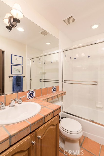 204 Irena Avenue, Redondo Beach, California 90277, 3 Bedrooms Bedrooms, ,2 BathroomsBathrooms,Residential,Sold,Irena,SB19198333