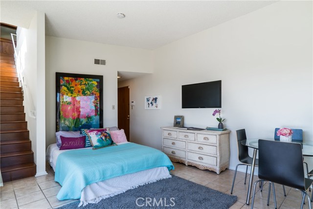 Downstairs bonus room has 3/4 bath and office space.