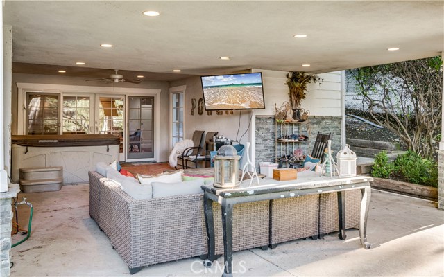 77 Dapplegray Lane, Rolling Hills Estates, California 90274, 5 Bedrooms Bedrooms, ,5 BathroomsBathrooms,Residential,Sold,Dapplegray,PV20159776