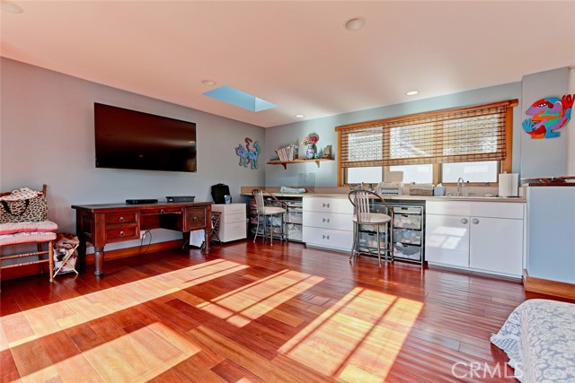 539 4th Street, Manhattan Beach, California 90266, 4 Bedrooms Bedrooms, ,3 BathroomsBathrooms,Residential,Sold,4th,SB21030047