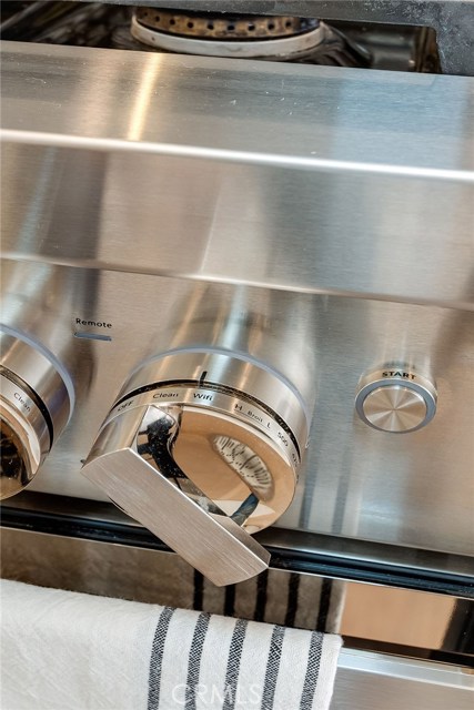 3528 Maple Avenue, Manhattan Beach, California 90266, 3 Bedrooms Bedrooms, ,2 BathroomsBathrooms,Residential,Sold,Maple,SB20187420