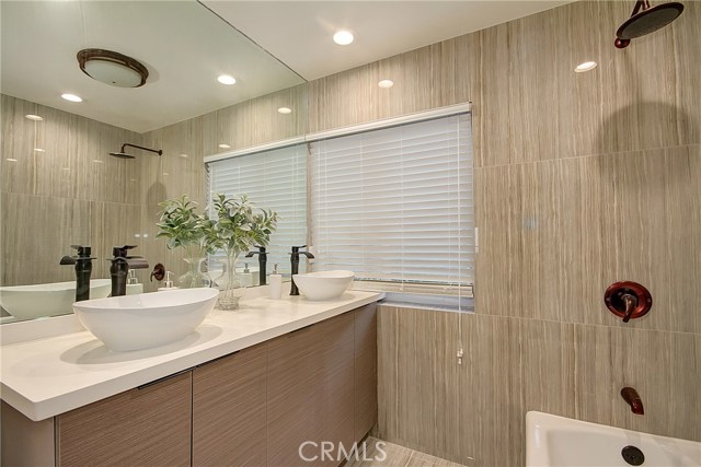 30016 Grandpoint Lane, Rancho Palos Verdes, California 90275, 4 Bedrooms Bedrooms, ,3 BathroomsBathrooms,Residential,Sold,Grandpoint Lane,TR18127978