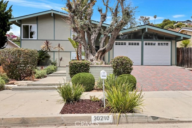 30210 Via Rivera, Rancho Palos Verdes, California 90275, 5 Bedrooms Bedrooms, ,3 BathroomsBathrooms,Residential,Sold,Via Rivera,SB21141553