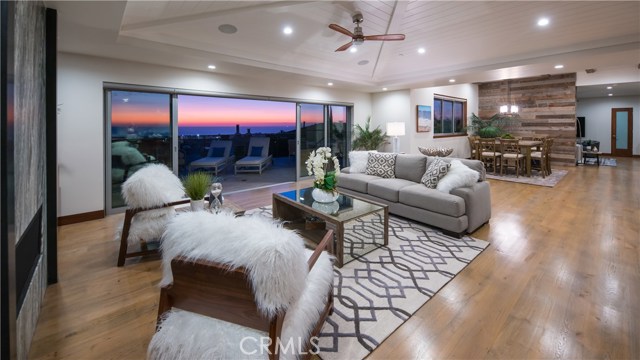 801 Ocean Drive, Hermosa Beach, California 90254, 4 Bedrooms Bedrooms, ,5 BathroomsBathrooms,Residential,Sold,Ocean,SB19222362