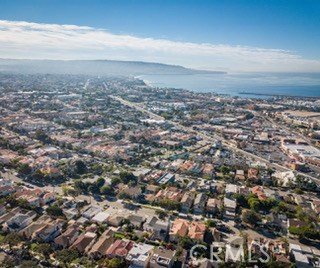 824 Lucia Avenue, Redondo Beach, California 90277, 4 Bedrooms Bedrooms, ,2 BathroomsBathrooms,Residential,Sold,Lucia,SB17243424