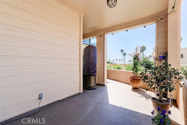 140 The Village, Redondo Beach, California 90277, 2 Bedrooms Bedrooms, ,2 BathroomsBathrooms,Residential,Sold,The Village,SB21160214