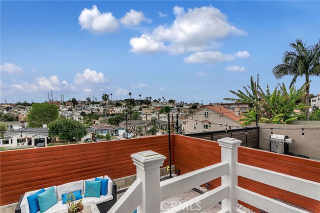 1630 Carlson Lane, Redondo Beach, California 90278, 3 Bedrooms Bedrooms, ,2 BathroomsBathrooms,Residential,Sold,Carlson,SB20051966