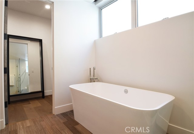 222 1st Place, Manhattan Beach, California 90266, 3 Bedrooms Bedrooms, ,3 BathroomsBathrooms,Residential,Sold,1st,SB19222616