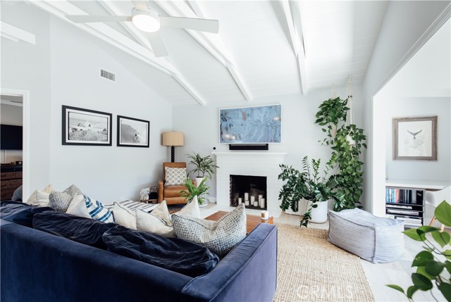 2801 Valley Drive, Manhattan Beach, California 90266, 2 Bedrooms Bedrooms, ,1 BathroomBathrooms,Residential,Sold,Valley,SB21130648