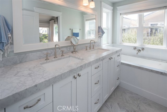 1607 Steinhart, Redondo Beach, California 90278, 3 Bedrooms Bedrooms, ,2 BathroomsBathrooms,Residential,Sold,Steinhart,SB18216185