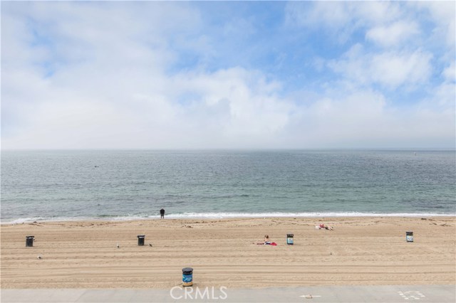 807 Lilienthal Lane, Redondo Beach, California 90278, 7 Bedrooms Bedrooms, ,4 BathroomsBathrooms,Residential,Sold,Lilienthal,SW19214805