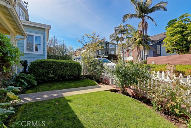 504 21st Street, Manhattan Beach, California 90266, 3 Bedrooms Bedrooms, ,1 BathroomBathrooms,Residential,Sold,21st,SB21008656