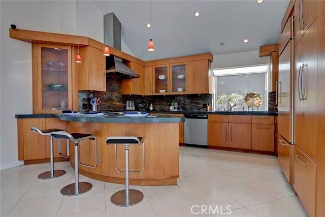 508 Juanita Avenue, Redondo Beach, California 90277, 3 Bedrooms Bedrooms, ,2 BathroomsBathrooms,Residential,Sold,Juanita,SB19017589