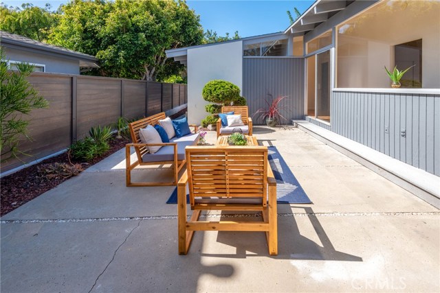 852 18th, Manhattan Beach, California 90266, 4 Bedrooms Bedrooms, ,1 BathroomBathrooms,Residential,Sold,18th,SB20139694