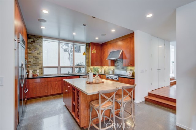 2400 Palm Avenue, Manhattan Beach, California 90266, 4 Bedrooms Bedrooms, ,4 BathroomsBathrooms,Residential,Sold,Palm,SB20055026