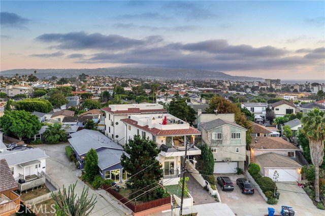 636 Vincent Park #A, Redondo Beach, California 90277, 3 Bedrooms Bedrooms, ,2 BathroomsBathrooms,Residential,Sold,Vincent Park #A,SB20200007