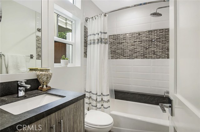 1st Floor Bathroom