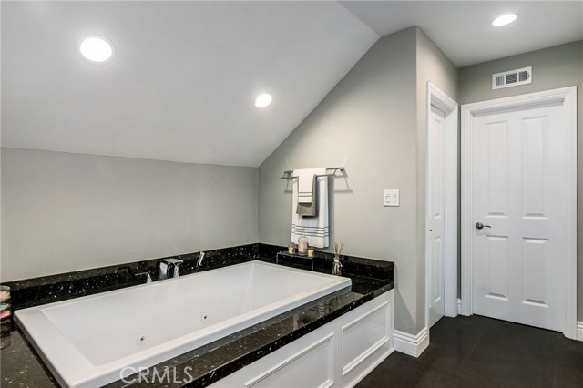 FULL SIZE JETTED TUB TURNS YOUR BATHROOM INTO A SPA.
