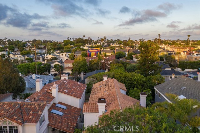 2708 Laurel Avenue, Manhattan Beach, California 90266, 3 Bedrooms Bedrooms, ,3 BathroomsBathrooms,Residential,Sold,Laurel,SB19150797
