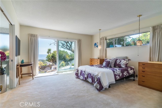 Wake up to the ocean each day!