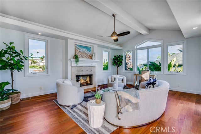 722 10th Street, Hermosa Beach, California 90254, 4 Bedrooms Bedrooms, ,3 BathroomsBathrooms,Residential,Sold,10th,SB21138377