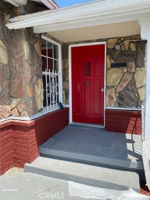 Detail Gallery Image 1 of 1 For 827 W 137th St, Compton,  CA 90222 - 3 Beds | 1 Baths