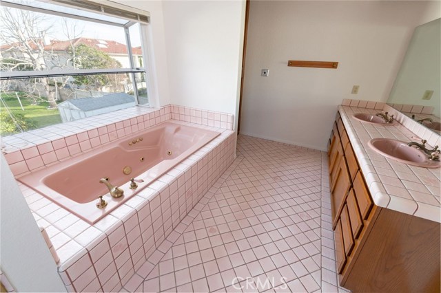 3006 Green Lane, Redondo Beach, California 90278, 4 Bedrooms Bedrooms, ,2 BathroomsBathrooms,Residential,Sold,Green,SB19028565