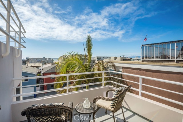 228 Manhattan Avenue, Hermosa Beach, California 90254, 3 Bedrooms Bedrooms, ,3 BathroomsBathrooms,Residential,Sold,Manhattan,PV18057092