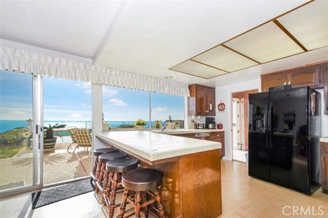 7255 Crest Road, Rancho Palos Verdes, California 90275, 5 Bedrooms Bedrooms, ,2 BathroomsBathrooms,Residential,Sold,Crest,PV19269972