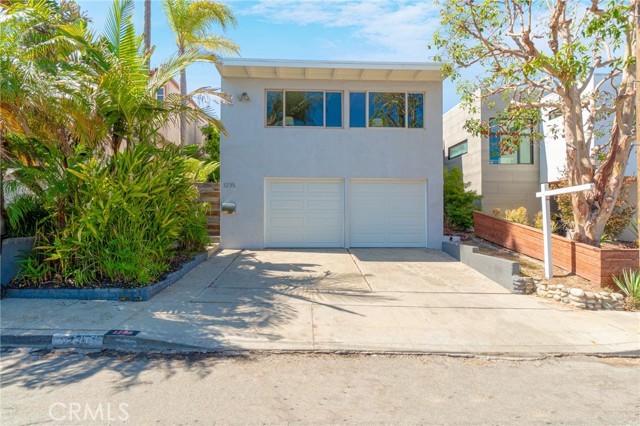 1235 14th Street, Hermosa Beach, California 90254, 3 Bedrooms Bedrooms, ,2 BathroomsBathrooms,Residential,Sold,14th,SB21172055