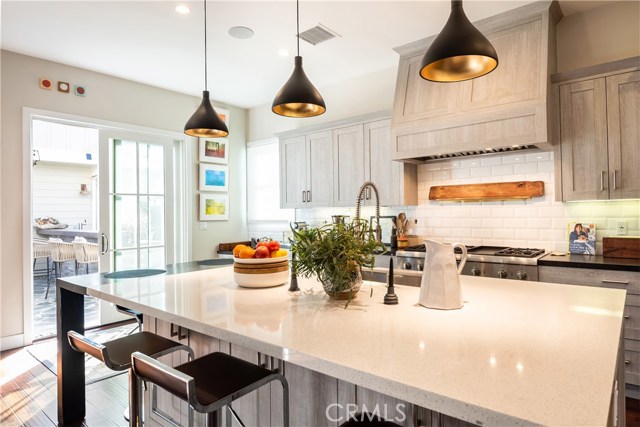 756 36th Street, Manhattan Beach, California 90266, 6 Bedrooms Bedrooms, ,3 BathroomsBathrooms,Residential,Sold,36th,SB20029845