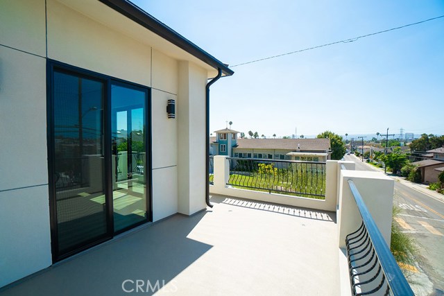 2601 Nelson Avenue, Redondo Beach, California 90278, 4 Bedrooms Bedrooms, ,3 BathroomsBathrooms,Residential,Sold,Nelson,SB18212308