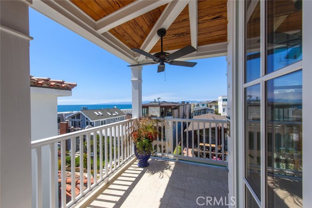 208 20th Street, Manhattan Beach, California 90266, 5 Bedrooms Bedrooms, ,6 BathroomsBathrooms,Residential,Sold,20th,SB18086588