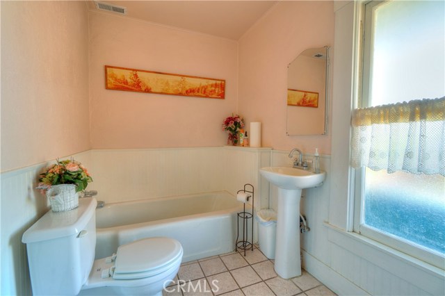 4th, 95453, ,For Sale,4th,LC20109575