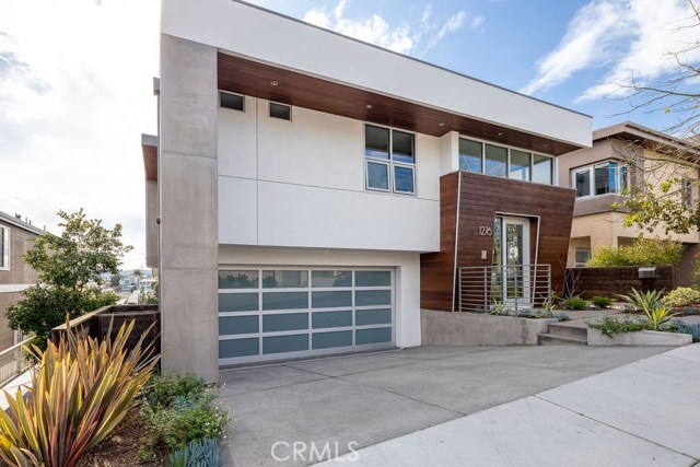 1276 9th Street, Hermosa Beach, California 90254, 4 Bedrooms Bedrooms, ,3 BathroomsBathrooms,Residential,Sold,9th,SB20015596