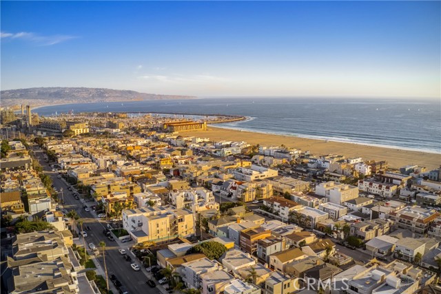 429 Bayview Drive, Hermosa Beach, California 90254, 3 Bedrooms Bedrooms, ,3 BathroomsBathrooms,Residential,Sold,Bayview,SB21171813